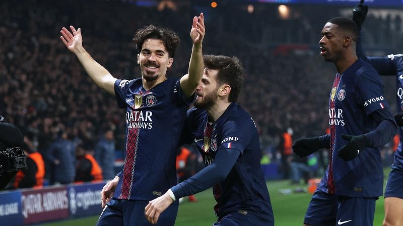 [中超]刘若钒进球于汉超破门 上海申花平上海海港