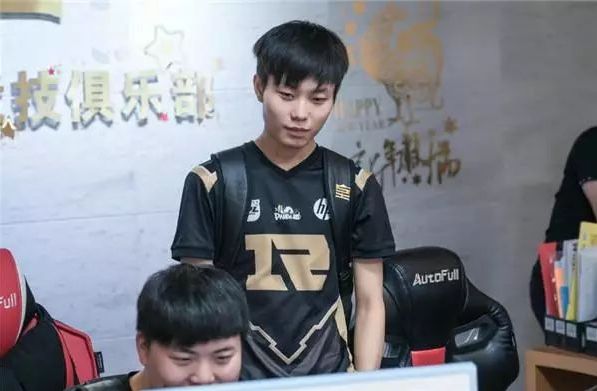 才刚刚进入 才刚刚进入